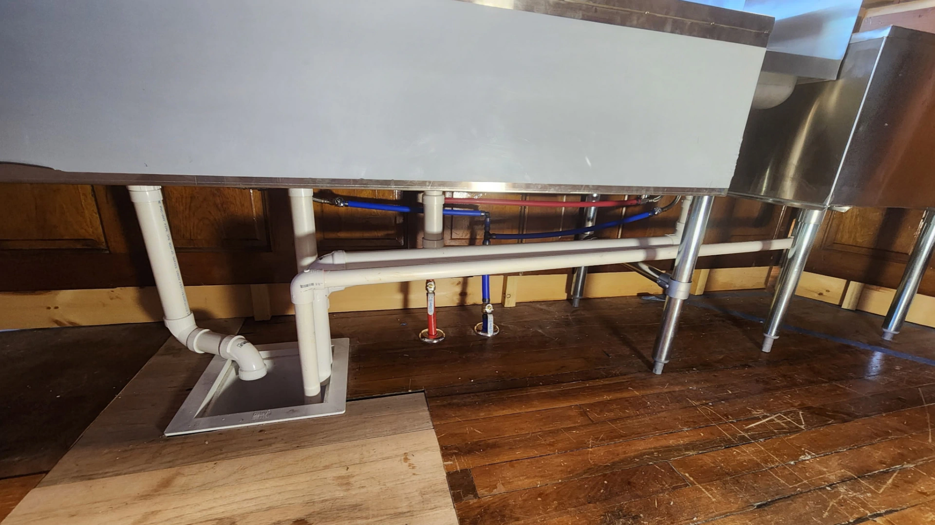 commercial plumbing lines
